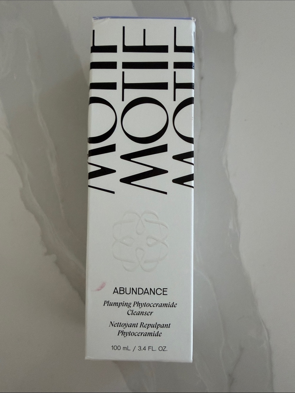 MOTIF Abundance Plumping  Phytoceramide Cleanser